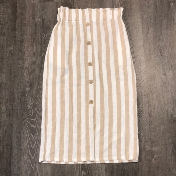 Love Tree Dresses & Skirts - NWT Love Tree linen skirt (sz S)